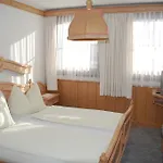 Ruescher Inn